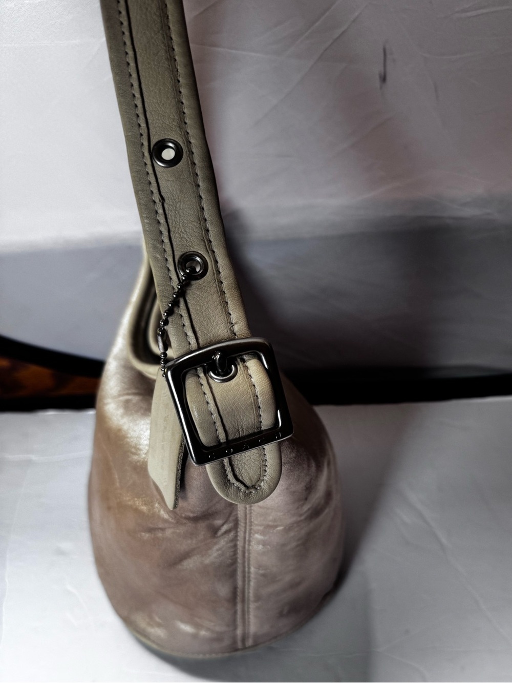 COACH Vintage ‘90s Citrine Satin Leather Hobo Shoulder Bucket Bag L7X6100 Silver - Picture 5 of 16